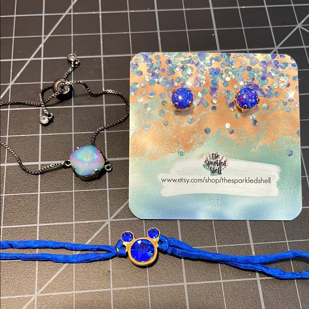 The Sparkled Shell Jewelry Lot Disney Mickey Mouse Bracelet Opal Earrings